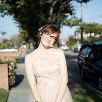 Andrea Flores