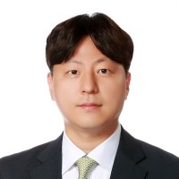 Sunghoo Hong