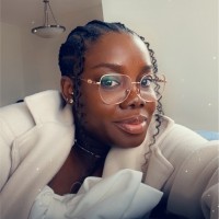 Keziah Dadzie, Mae
