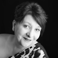 Stephanie Holder
