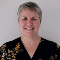 Dr Amanda Binks