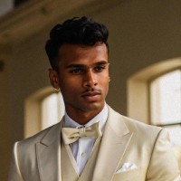 Naveen V.