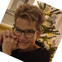 Jolanda De Vries