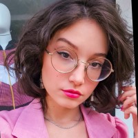 Ana Beatriz Gomes