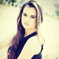 Bianca Van Schoor