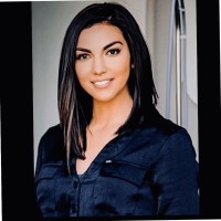 Ivette R.