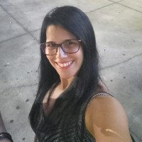 Aline Imbroinisio