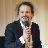 Tillmann Steinbrecher