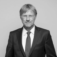 Dr. Torsten Lund