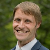 Stefan Warum
