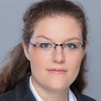 Dr. Nadine Wolf