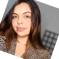 Janaina Bastos De Medeiros
