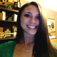 Chloe Piazza, Ches