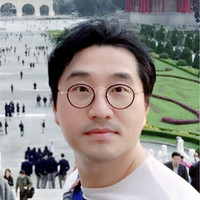 Dong Jin Lee