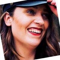 Lisette Bours