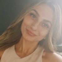 Yasemin Thompson