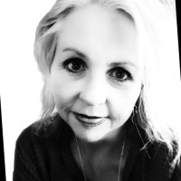 Laurie Waren