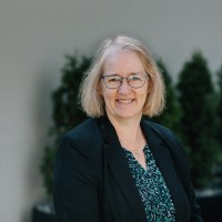 Helen Yates