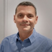 Luis Salazar