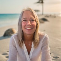 Mary-Ellen Long