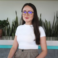 Isabel León