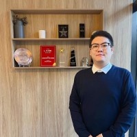 Yunqing Li