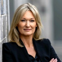 Elaine Warren