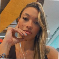 Thais Casaes