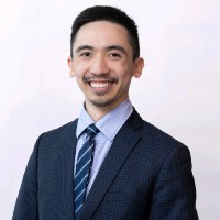 Johnny Huynh, Cfa