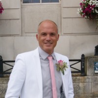 ROBERT KNOWLES