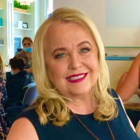 Sandra Larson