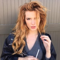 Zoni Violet