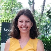 Flavia Cristina Pires De Oliveira