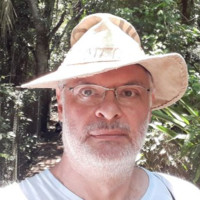 Dr. Julio Campos