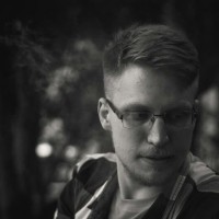 Илья Староверов