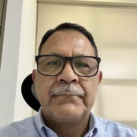 Roberto Rosales