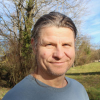 Wolfgang Linder