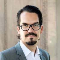 Dr. Leonhard Stross
