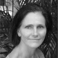 Dr Julie Mccarthy