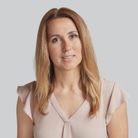 Anna Singh, Mba, Cia, Cfe