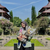 Adinda Toti Paringan