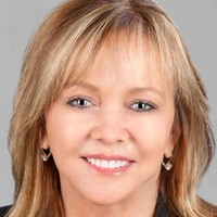 Lisa Peterson Holzemer