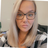 Amanda Knight
