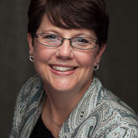 Elizabeth (Beth) Wallace