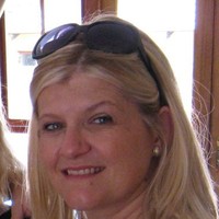 Clare De Wet