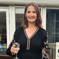 Louise Groves