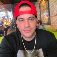 Luis A G P