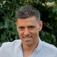 Adrian Neagoie