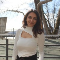 Lara Hoş