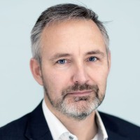 Jens E.